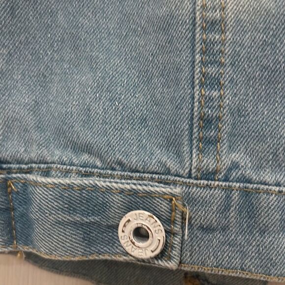 Pearls Jean vest  - Picture 13 of 14